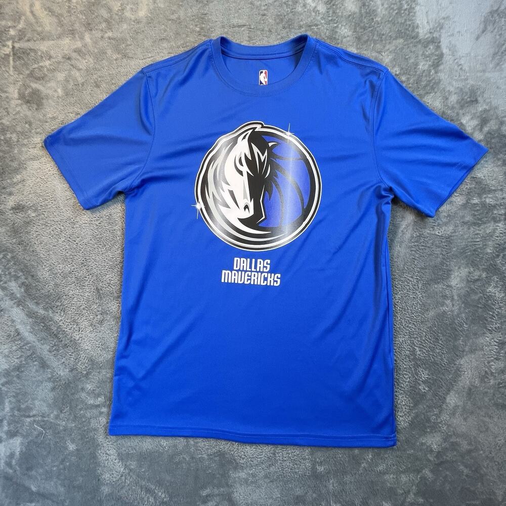 Dallas Mavericks Shirt Mens Medium Luka Doncic 77 NBA Apparel Basketball